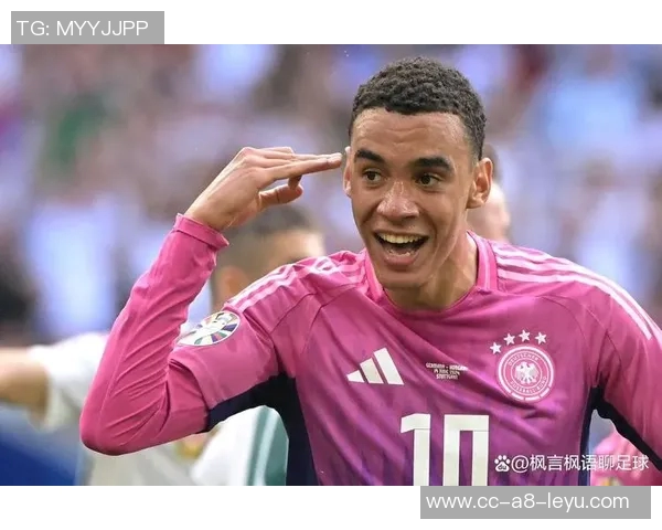 拜仁大巴遇交通拥堵官方宣布拜仁对门兴比赛延迟十五分钟开球